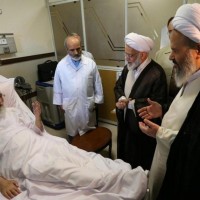 عيادة العلماء والشخصيات للإمام الخامنئي حفظه الله في المستشفى